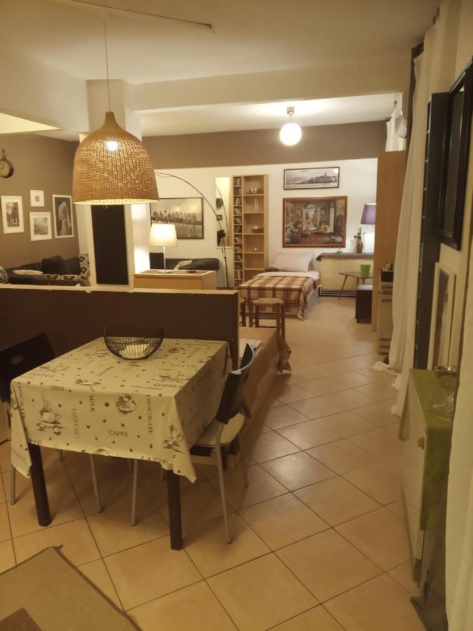 Spacious Cosy Apt Szaloniki Kültér fotó